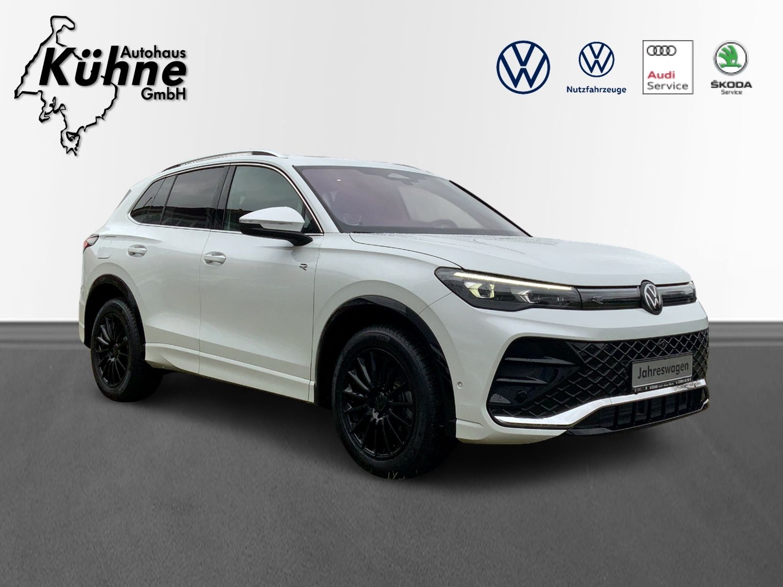 Tiguan R-Line 1,5l eTSI IQ.LIGHT,PANO,STHZ.