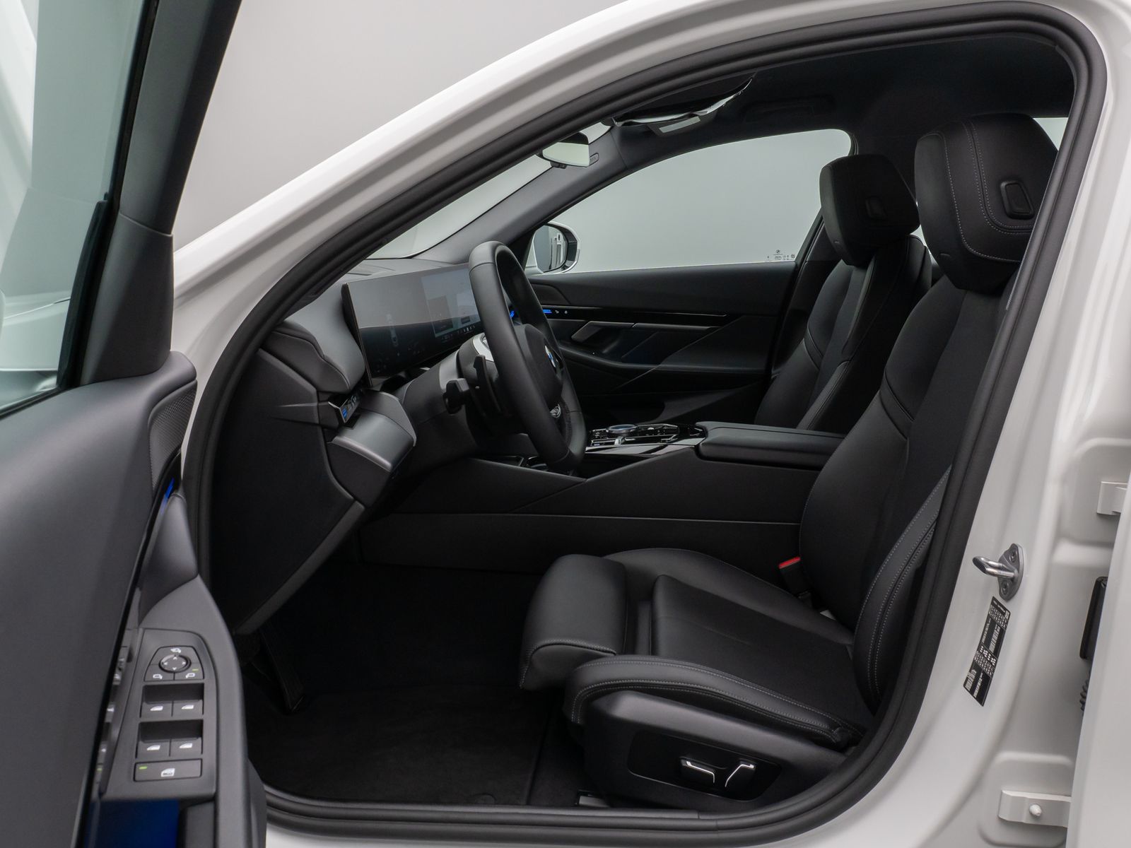 Fahrzeugabbildung BMW 520d Kamera DAB Alarm DrivingAssist Leder Sport