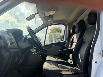 Renault Trafic - 9