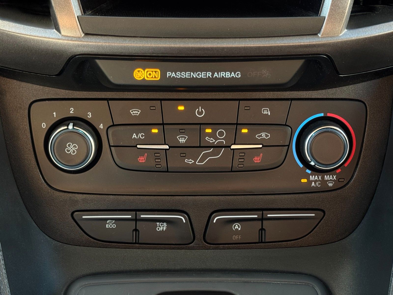 Fahrzeugabbildung Ford Transit Connect 230 L2 Autm. Trend 4d AHK