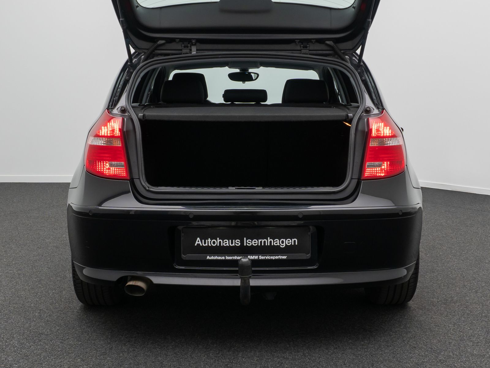 Fahrzeugabbildung BMW 116i PDC AHK Klimaanlage Alarm Start-StopAut LM