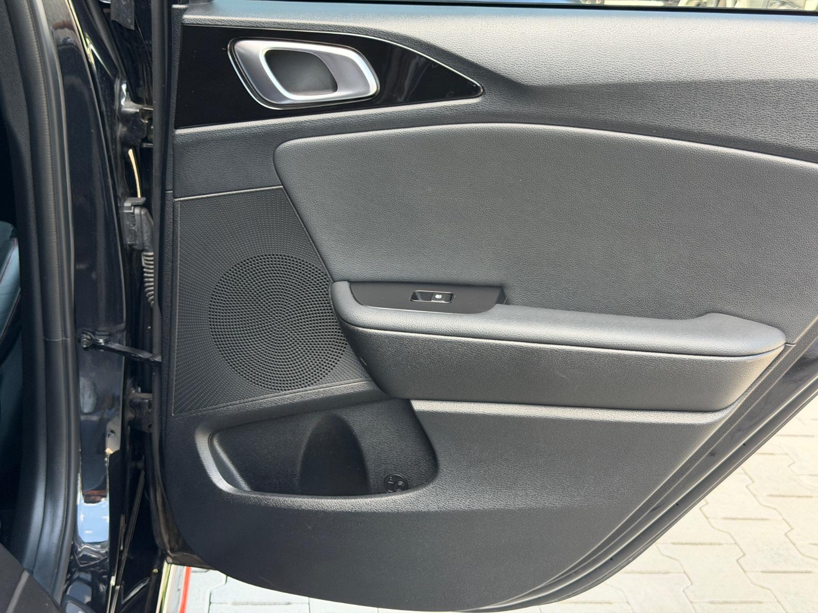 Kia Ceed GT/Automatik/LED/JBL/AHK/Alcantara/47700km