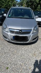 Opel Zafira B  TÜV neu MOTORSCHADEN - Opel Zafira: Motor