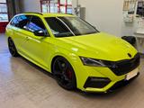 Skoda Octavia 1.4 TSI iV DSG RS COMBI RS - mit Hybrid-Antrieb: Grün, Kombi
