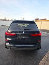BMW X7 xDrive30d - - BMW X7 mit Anhängerkupplung