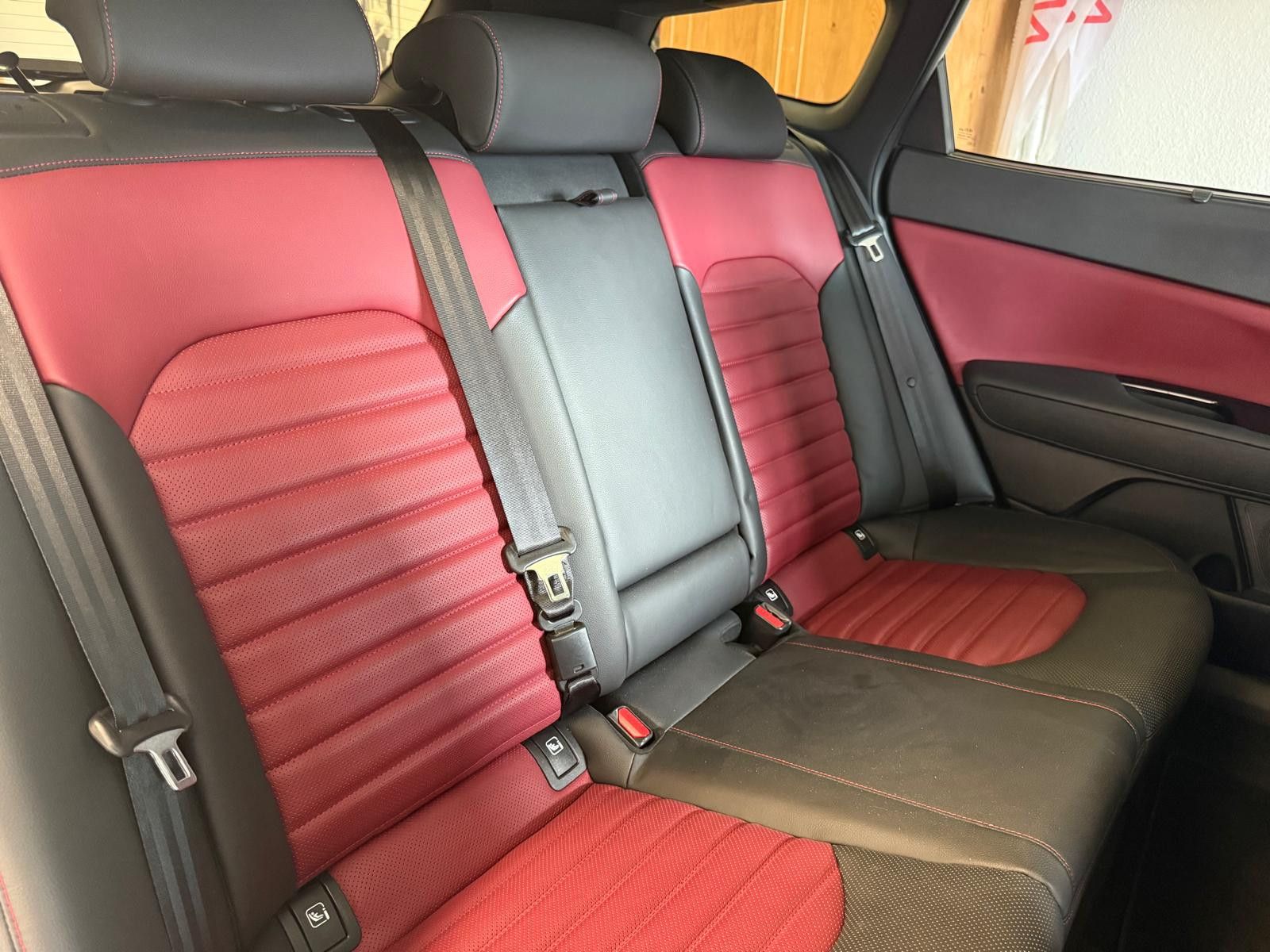 Fahrzeugabbildung Kia Optima Sportswagon GT /SCHECKHEFT/SPORTABGAS