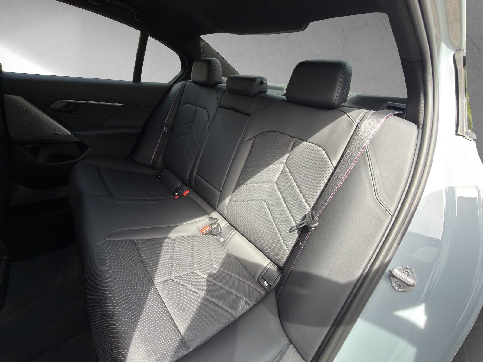 BMW i5 eDrive40 M SportPro ACC 360° H&K HUD foto 12