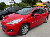 Peugeot 207 SW Tendance Pano-Dach - Peugeot 207 mit Diesel-Antrieb: Kombi