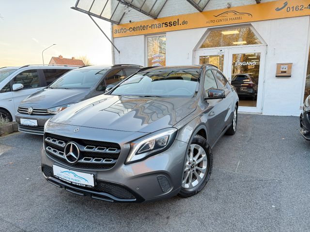 Mercedes-Benz GLA 180 NAVI/AHK/KAMERA/LED/NIGHT-PAKET/AMBIENTE