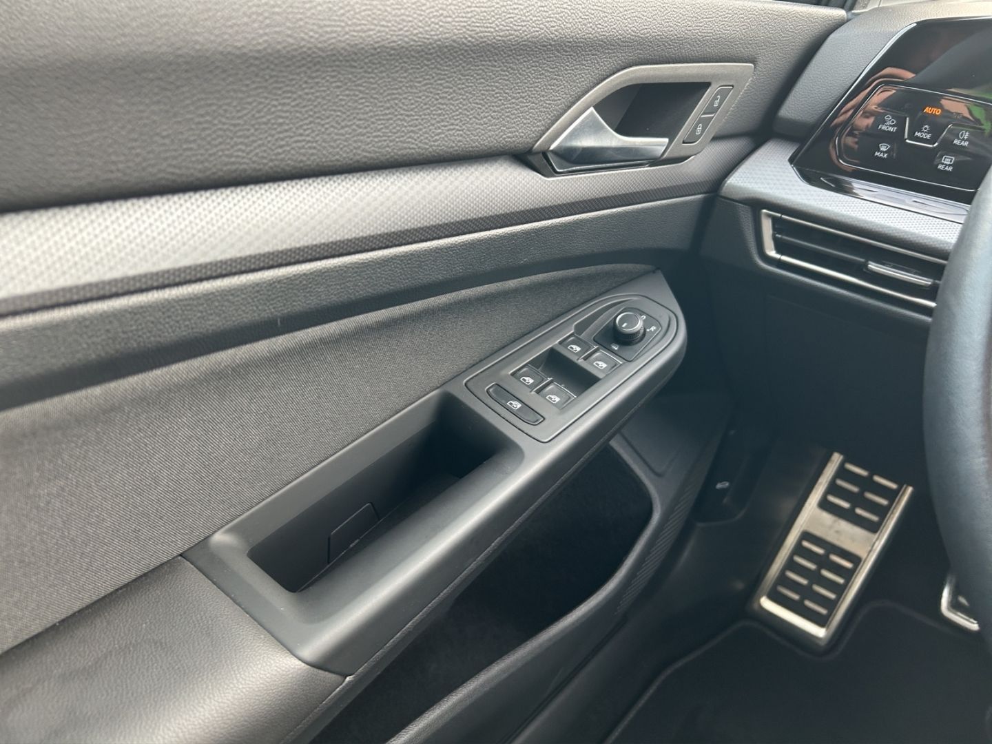 Golf VIII Active Life 1.5 TSI OPF 110 kW 6-Gang 