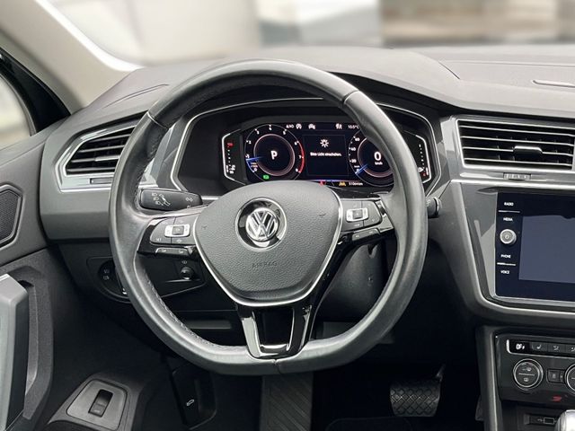 Tiguan 2.0 TSI HIGHLINE HUD+PANO+KAM+STHZ+AHK+DC