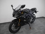 Yamaha YZF R 125 // 5700KM // Matt Schwarz - SC57