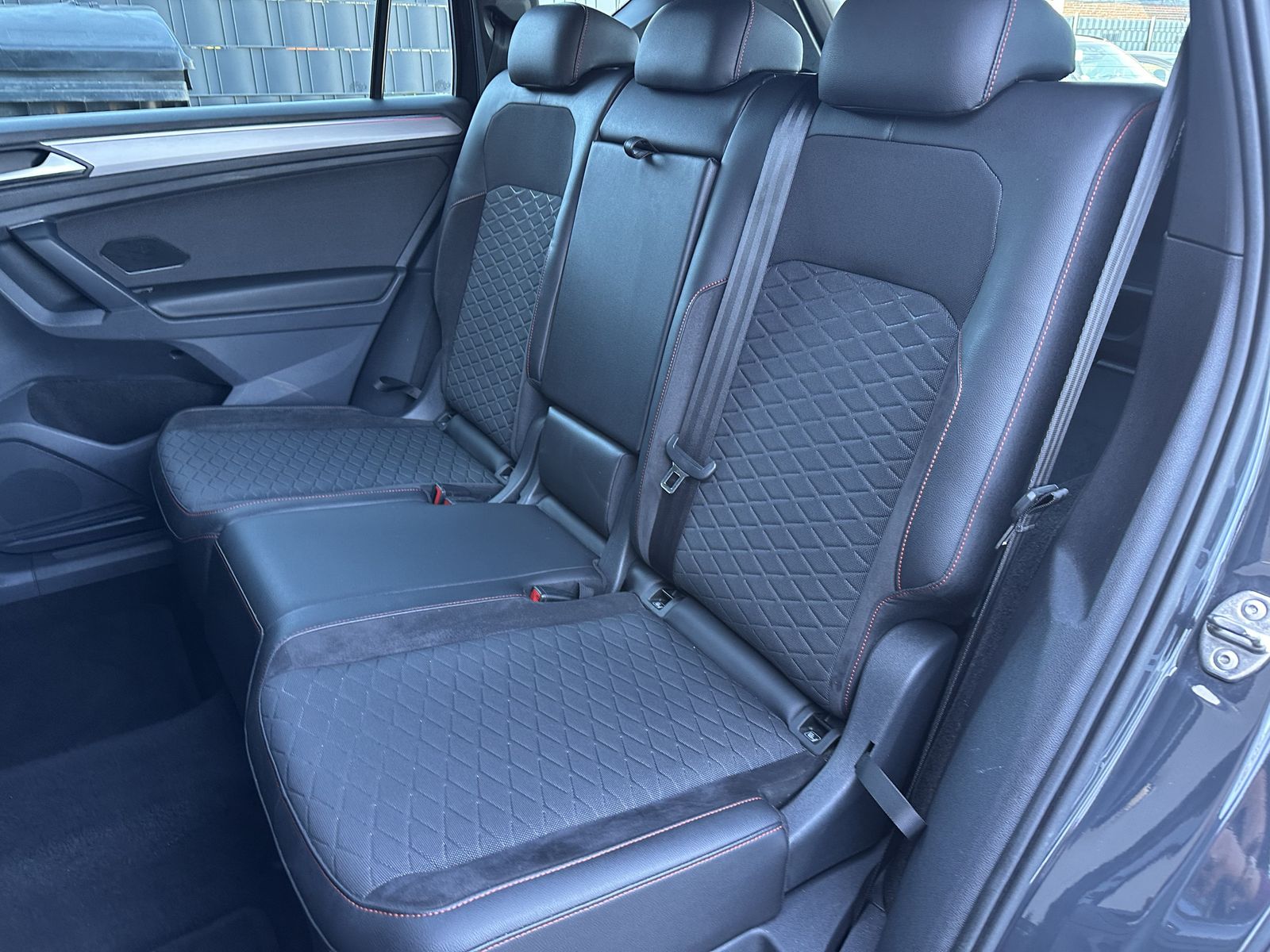 Fahrzeugabbildung SEAT Tarraco FR 4Drive 2.0 TDI DSG NAV+LED+AHK+ACC+SH