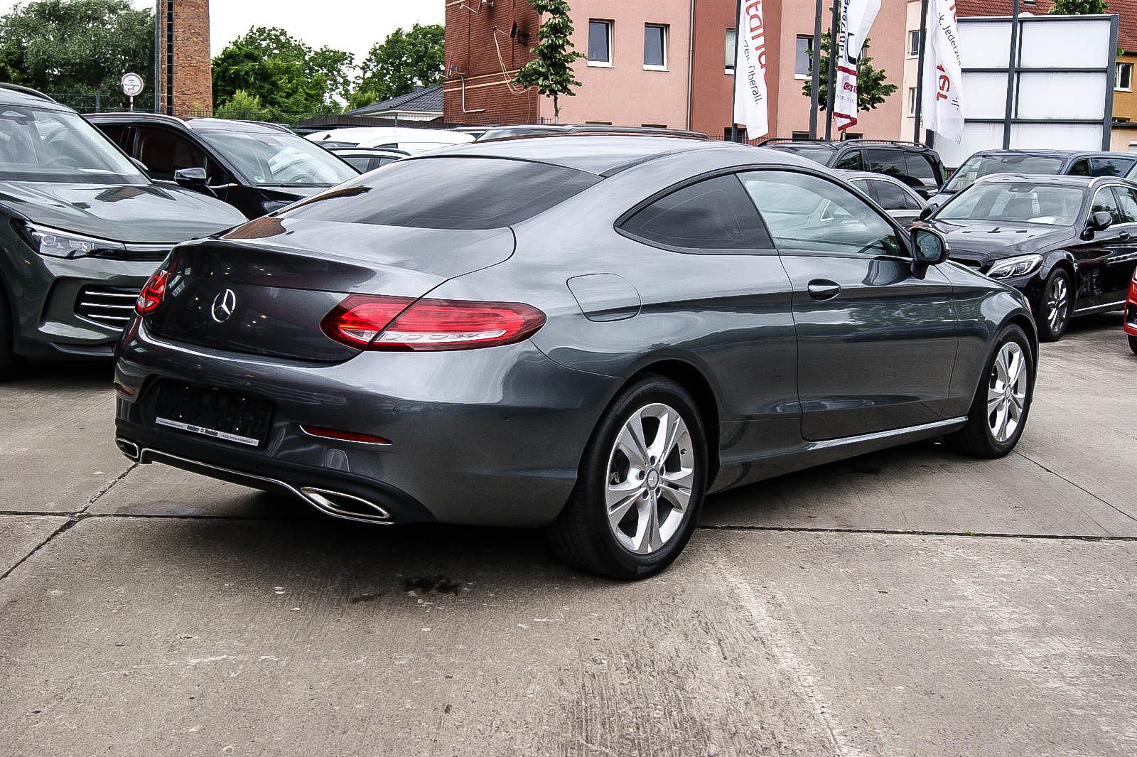 Fahrzeugabbildung Mercedes-Benz C 200 Coupe' Aut NAVIGATION PARKASSISTENT LEDER