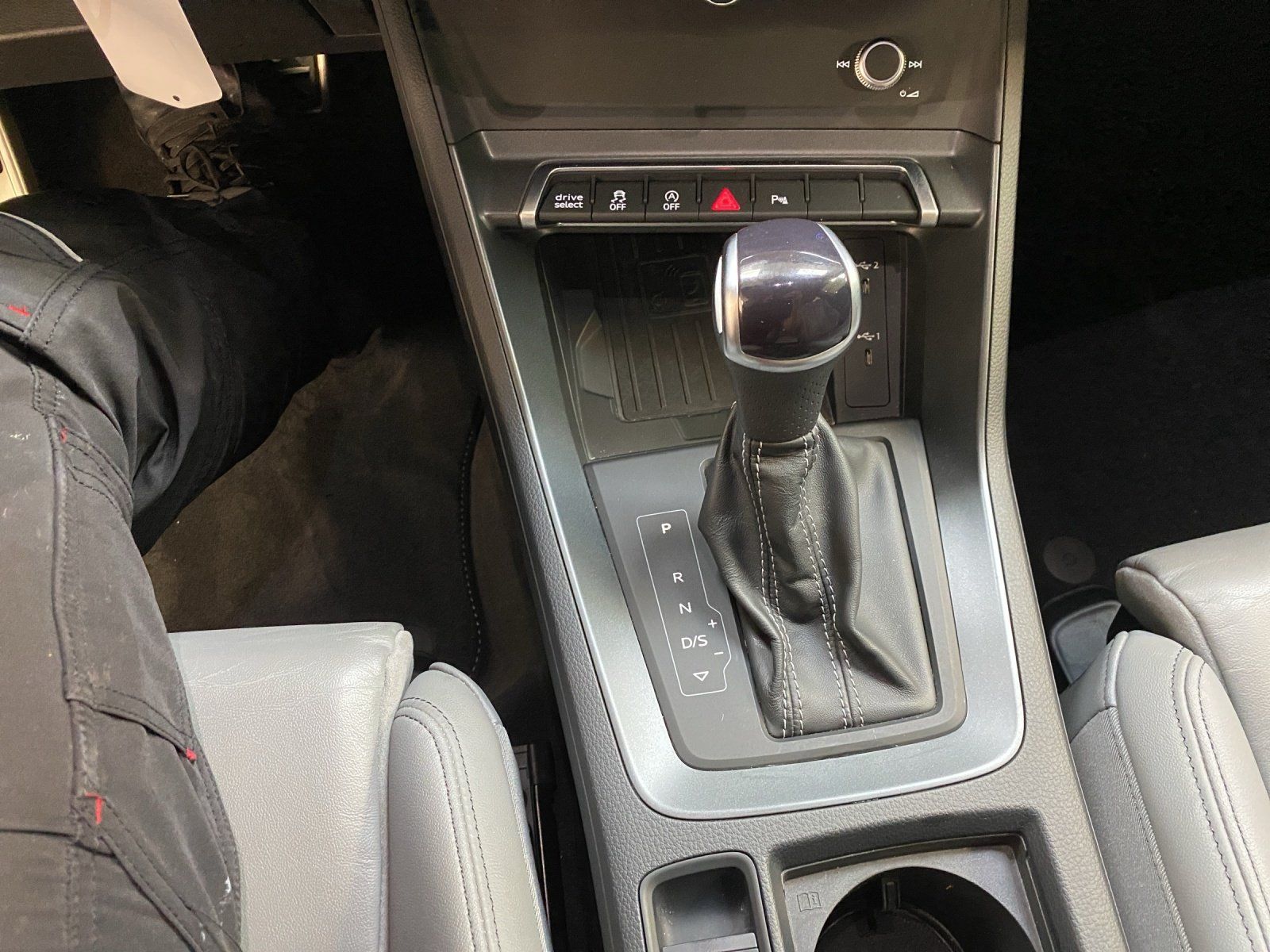 Audi Q3 Sportback 40 TDI quattro S-Line S-line LM foto 14