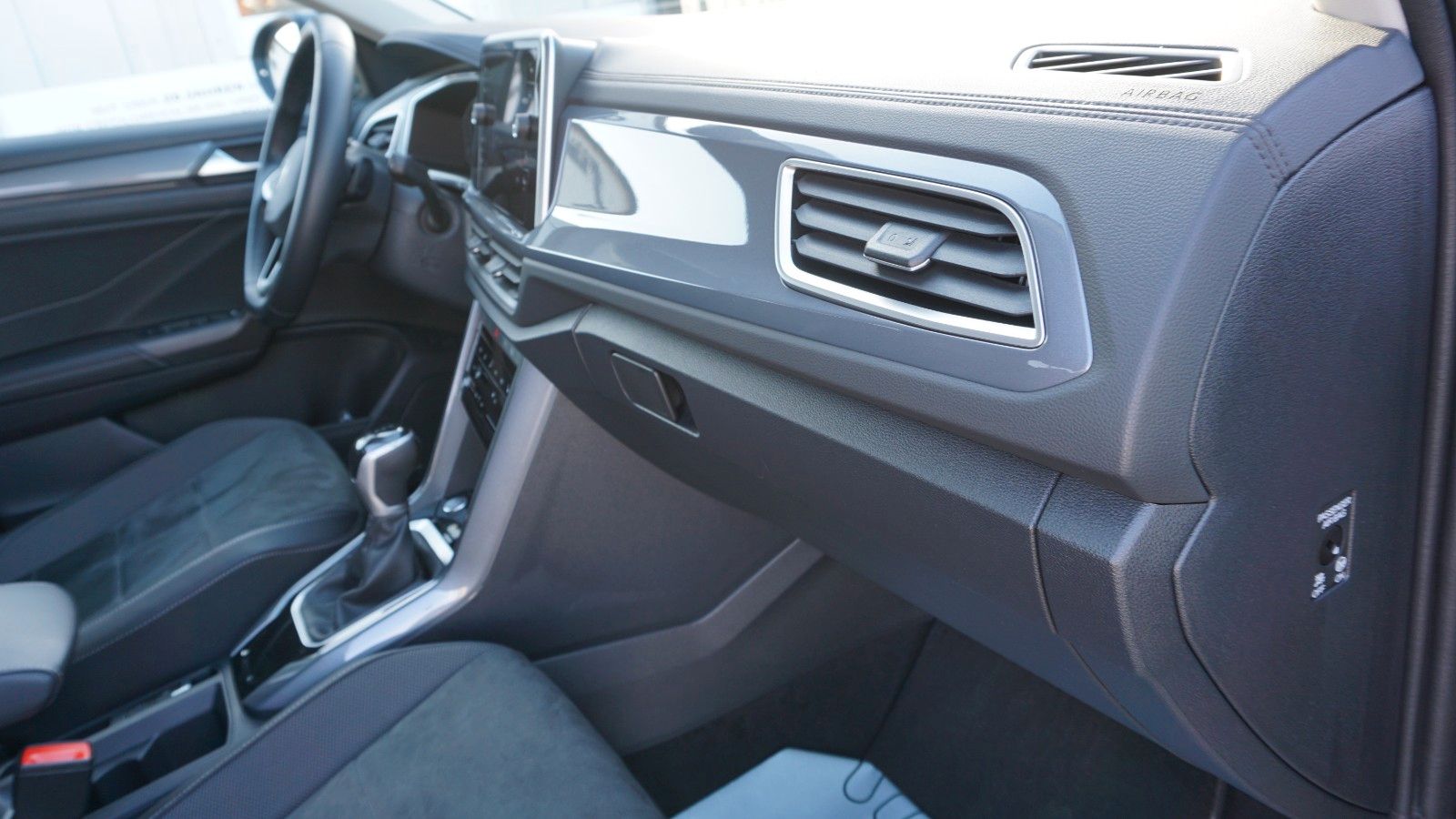 Fahrzeugabbildung Volkswagen T-Roc Style, Kamera, Navi, AHK, LED, IQ.Drive+WR