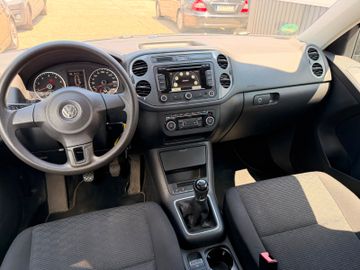 Volkswagen Tiguan - 9