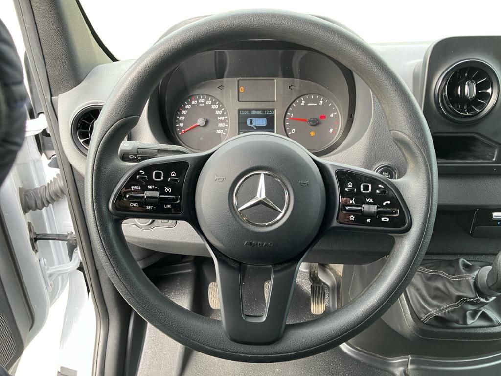 Fahrzeugabbildung Mercedes-Benz Sprinter 317 CDI KA Navi*LED*AHK