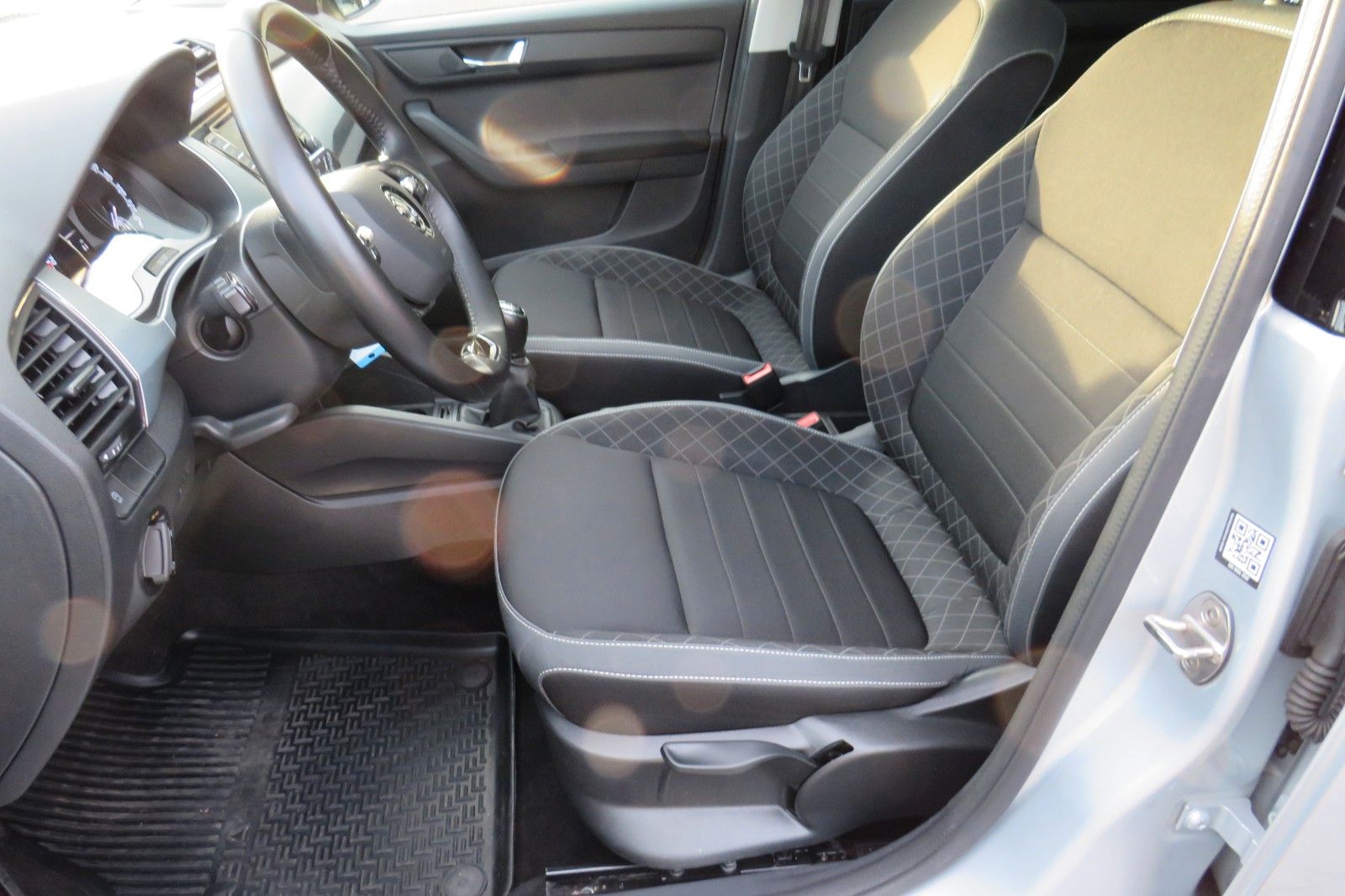 Fahrzeugabbildung SKODA Fabia Combi Ambition KLIMA SITZH. GRA PDC APP-C.