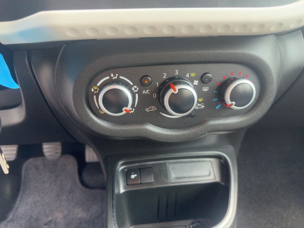 Fahrzeugabbildung Renault Twingo LIMITED SCe 75 Start & Stop Klina