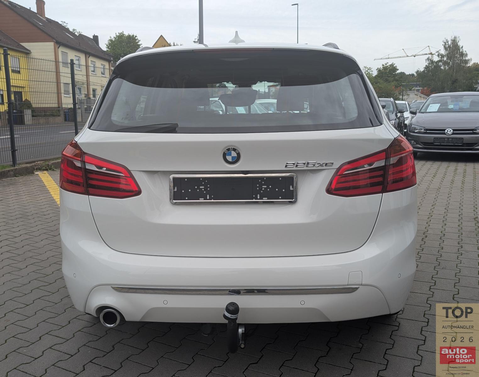 BMW 225xe Active Tourer Luxury-Line*ACC*AHK*PANO*HUD
