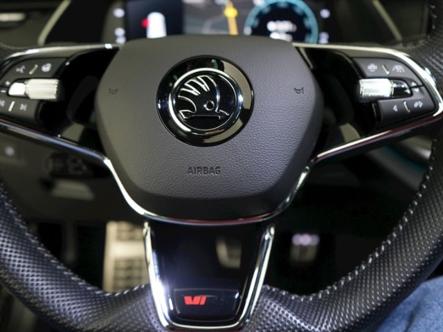 Octavia COMBI RS TSI DSG+LED LICHT+NAVI+RÜCKFAHR