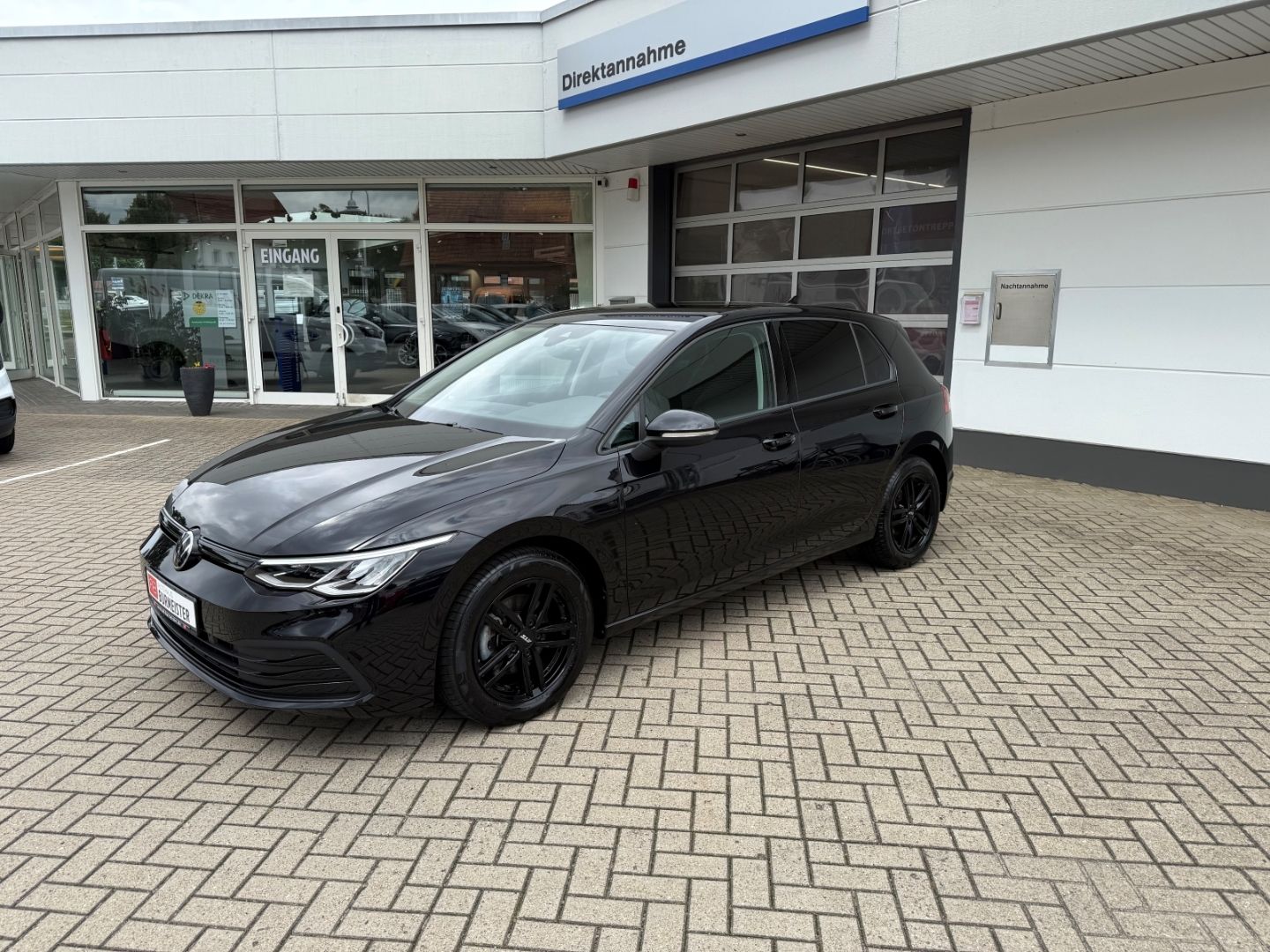 VW Golf VIII Life eTSI 1.5 EU6d-T 8 Limousine - Image 2