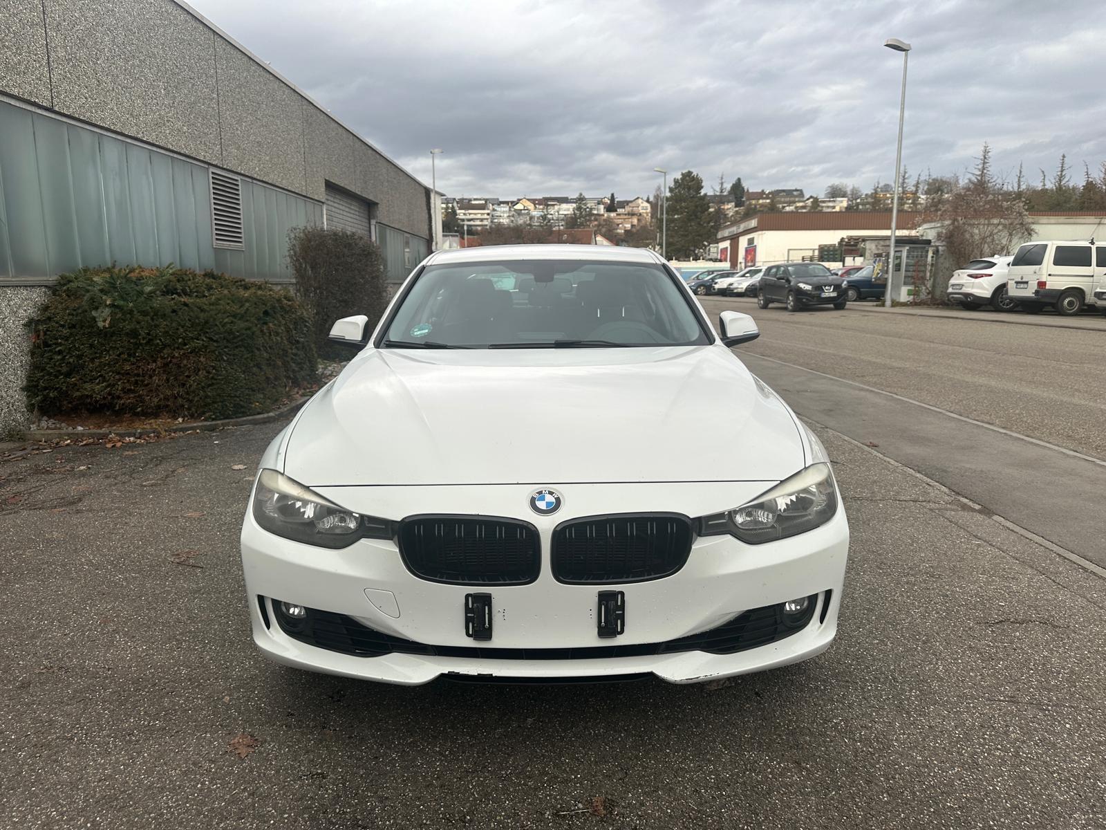 BMW 328i Sport Line