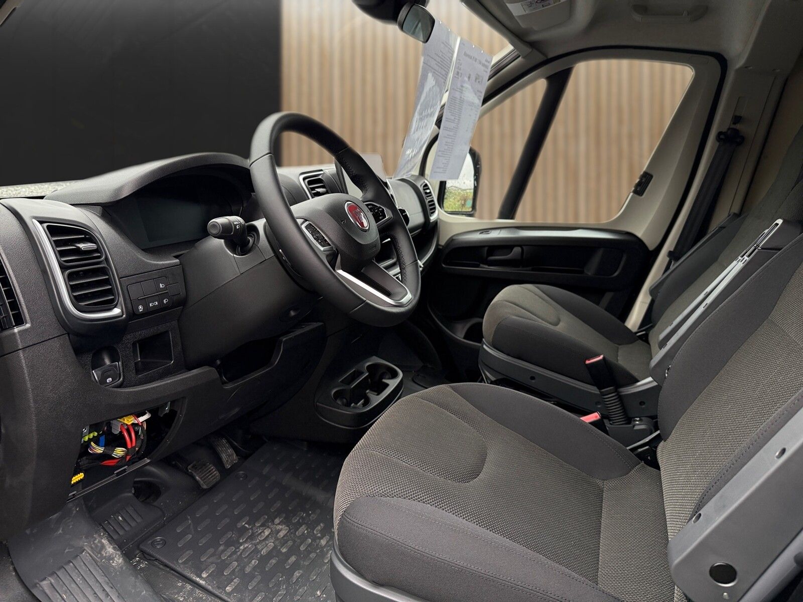 Fahrzeugabbildung Westfalia Columbus 640 E 180 PS Automatik Premium/Navi