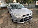 Ford Focus Turnier Trend 1.6 - Ford Focus mit Benzin-Antrieb: Kombi, 1.6