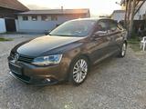 Volkswagen Jetta 1.4 Highline*Voll Leder*Carplay*17 "-Alu* - scheckheftgepflegte VW Jetta