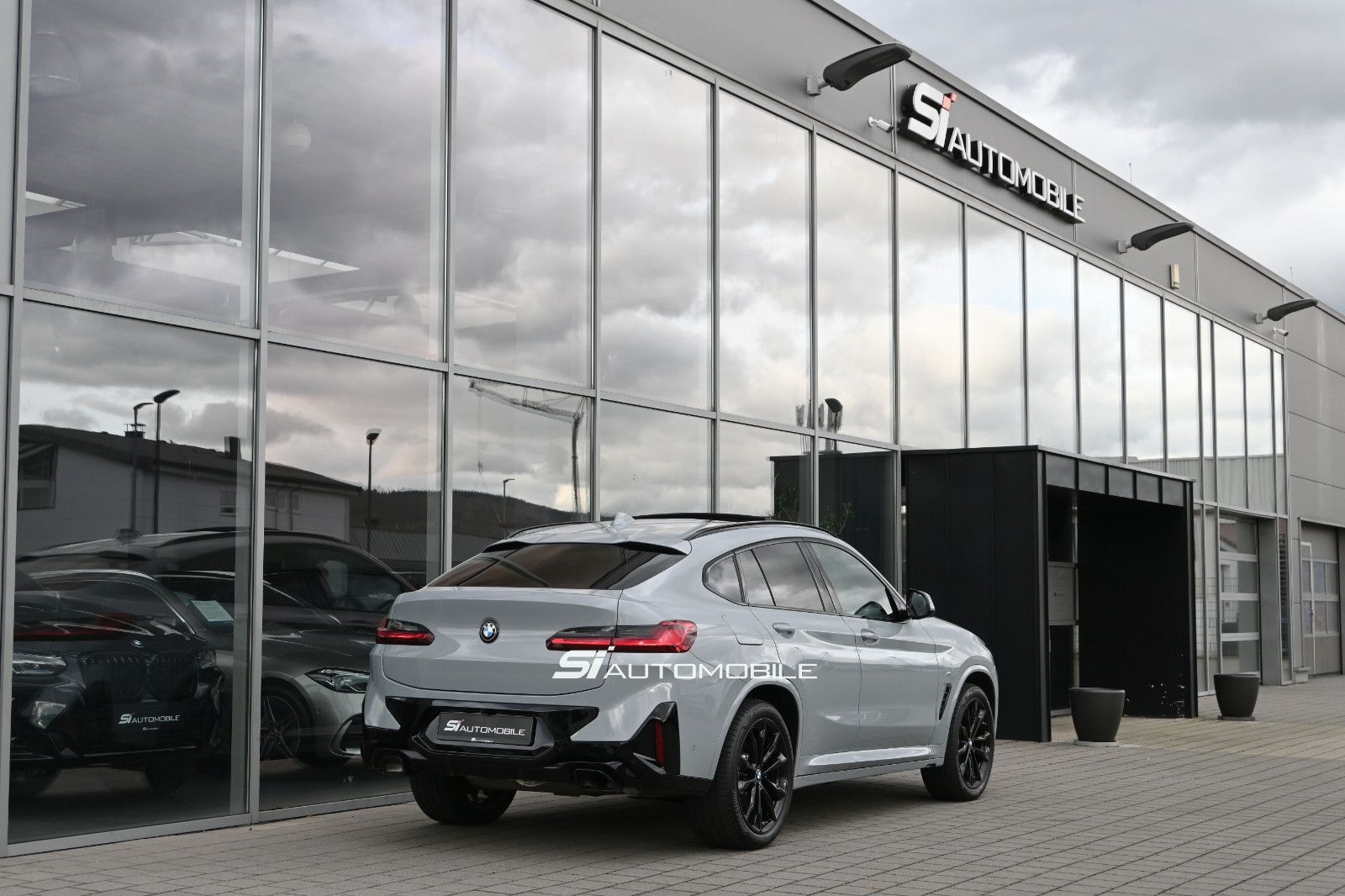 Fahrzeugabbildung BMW X4 xDr.30d M SPORT °UVP 97.820€°HUD°M SITZE°360°