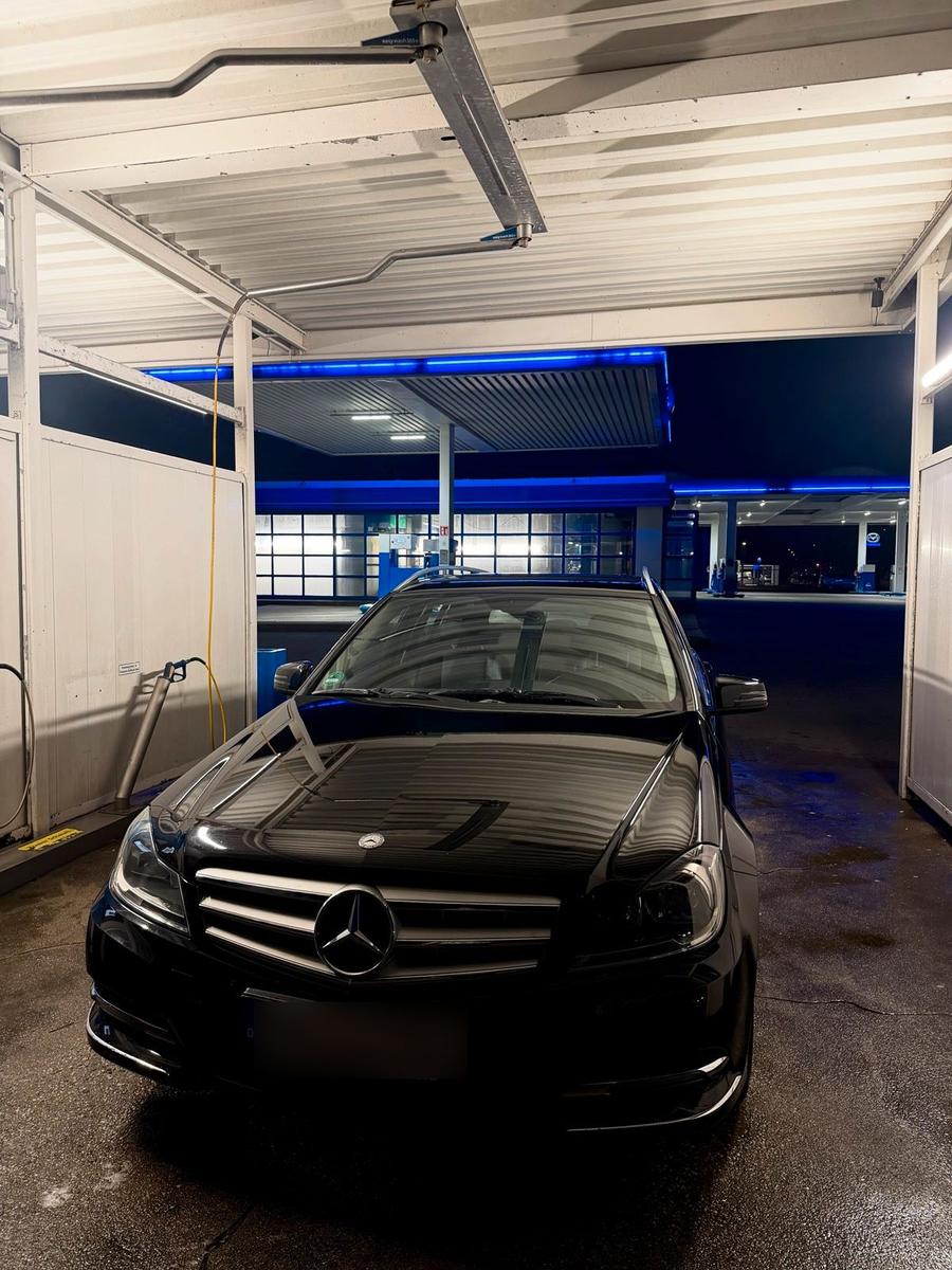 Mercedes-Benz C180 2011 — photo 8