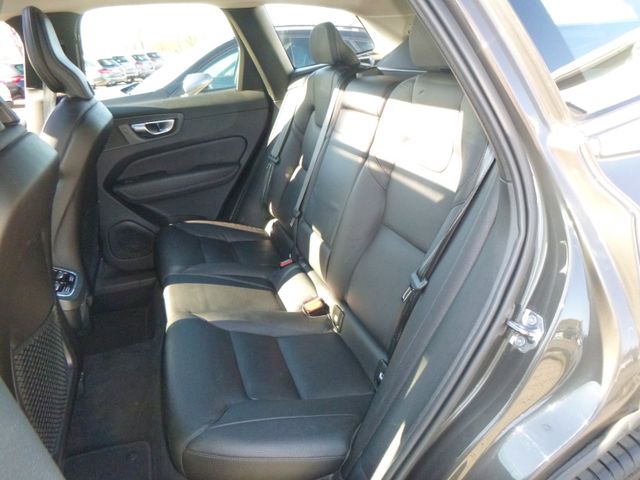 Fahrzeugabbildung Volvo XC60 Inscription 2WD >AUT/AHK/Kamera/PANO/PDC<