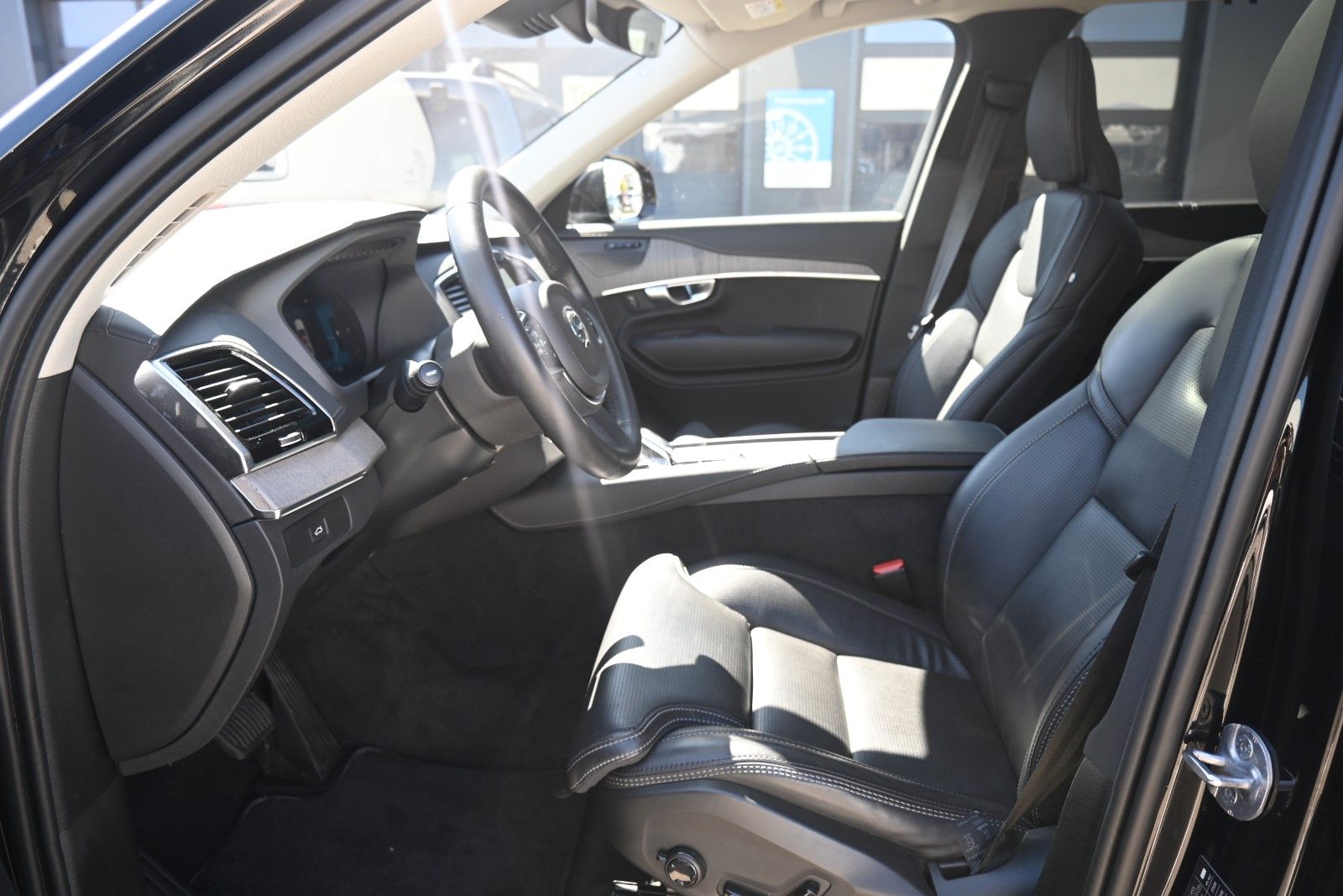 Fahrzeugabbildung Volvo XC90 B5D AWD Plus Bright*LED*PANO*STHZ*360*H&K