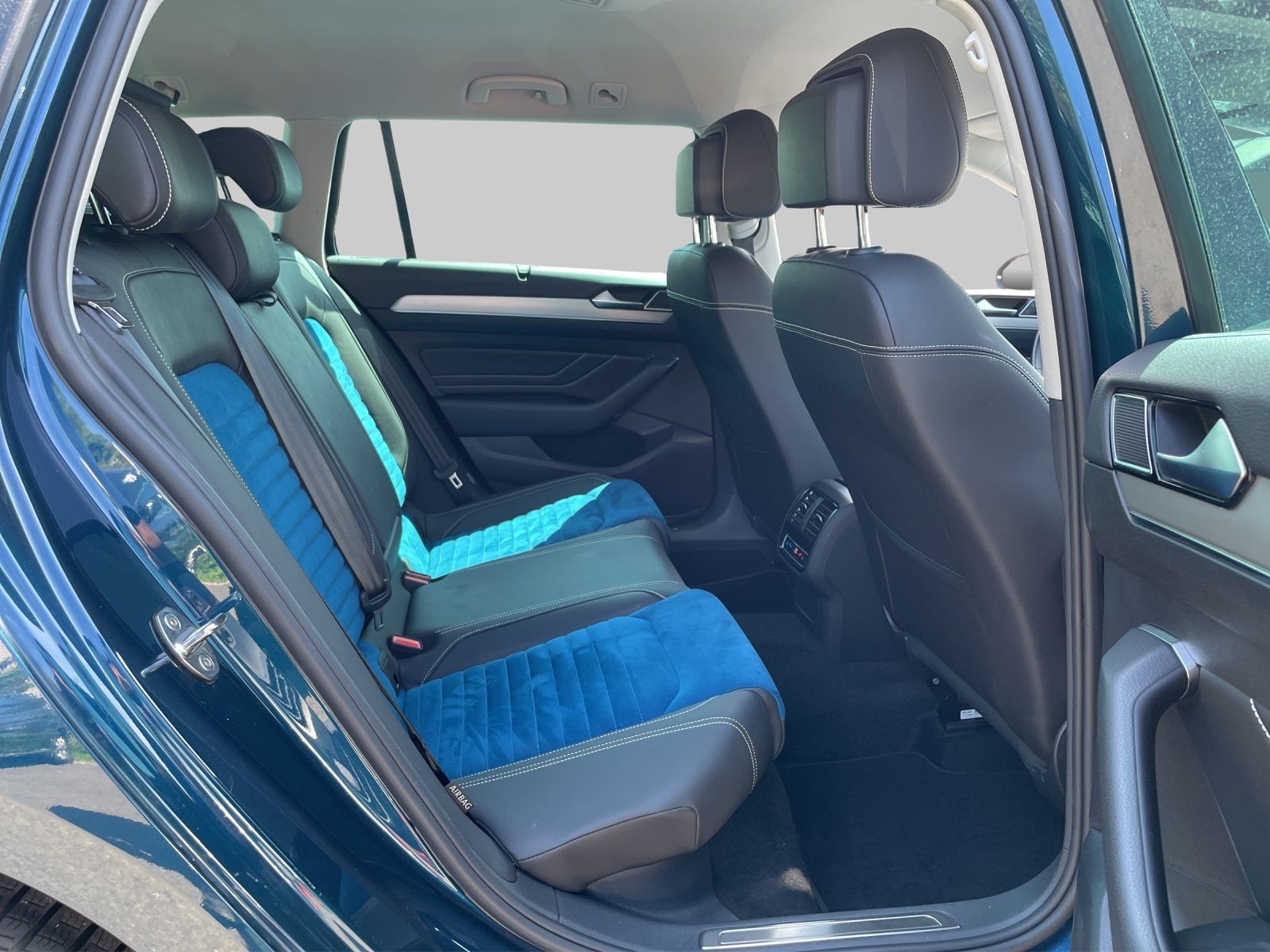 Volkswagen Passat Variant - Bild 7