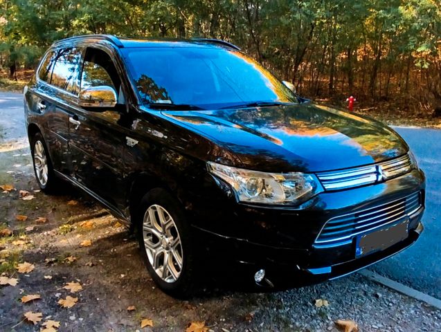 Mitsubishi Outlander 2.0 PHEV Instyle Instyle+LPG