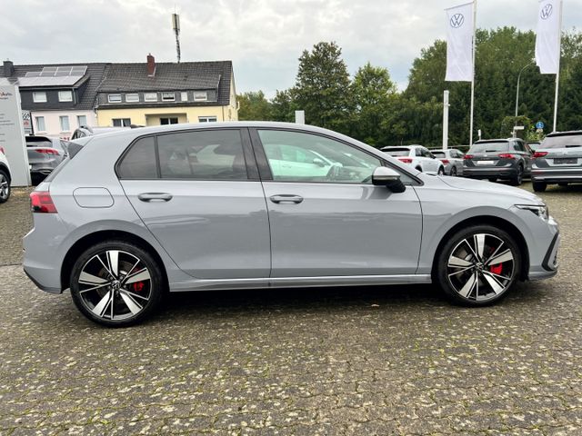 Golf VIII GTE 1.4 TSI DSG LED Navi 18 Zoll