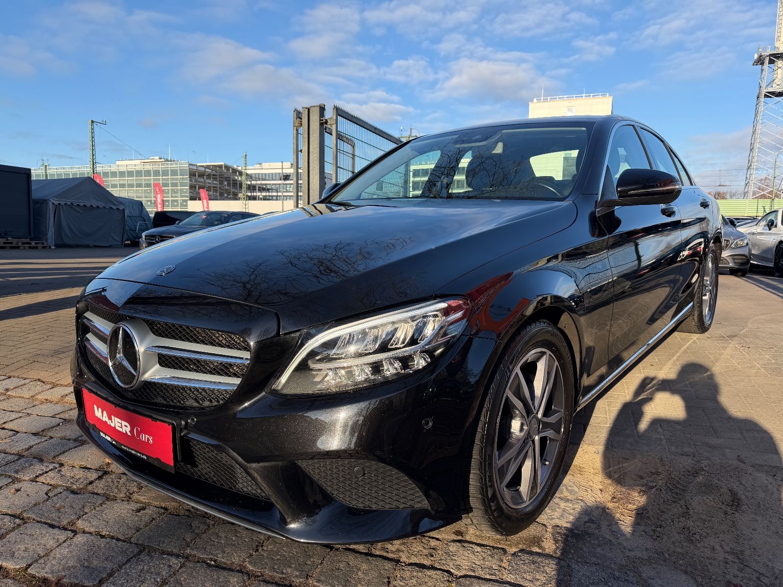 Fahrzeugabbildung Mercedes-Benz C 200 Lim. Avantgarde*SCHIEBEDACH*LED*ACC*TEILLE