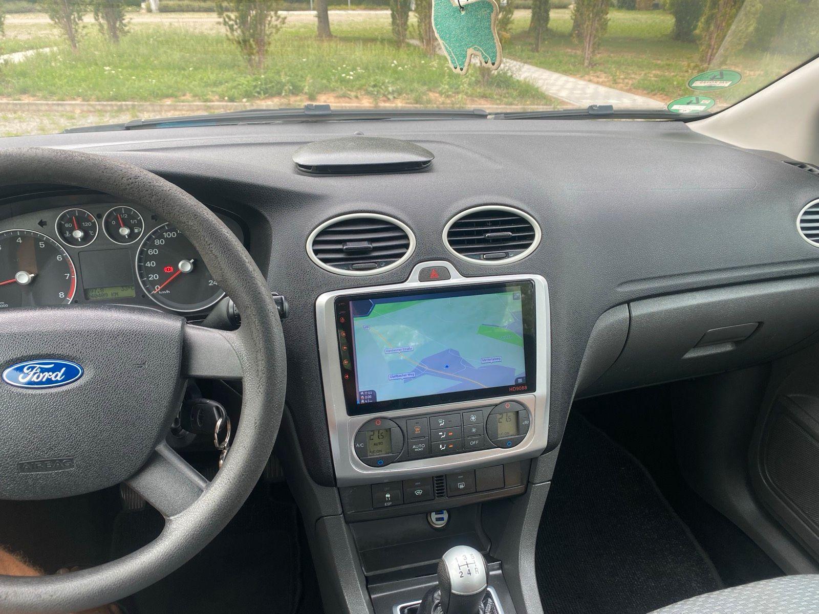 Ford Focus 2006 — photo 11