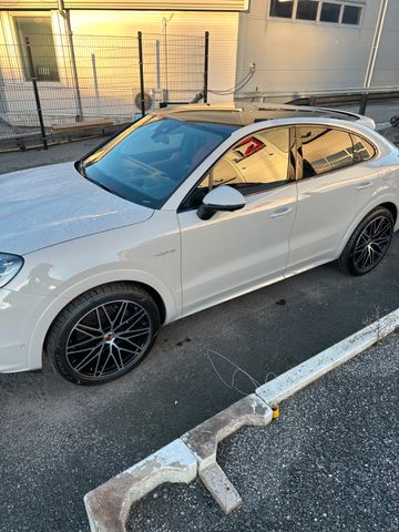 Porsche PORSCHE Cayenne Coupe E-Hybrid