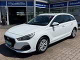 Hyundai i30 cw Select Spur-Assis USB - Hyundai i30 Select mit Diesel-Antrieb