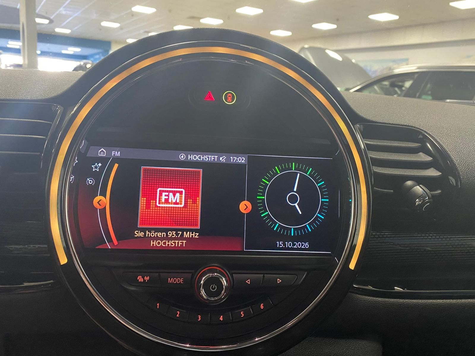 Fahrzeugabbildung MINI Cooper 1.5 12V Cooper KLIMA+NAVI+SITZHEIZ+ALU+LE