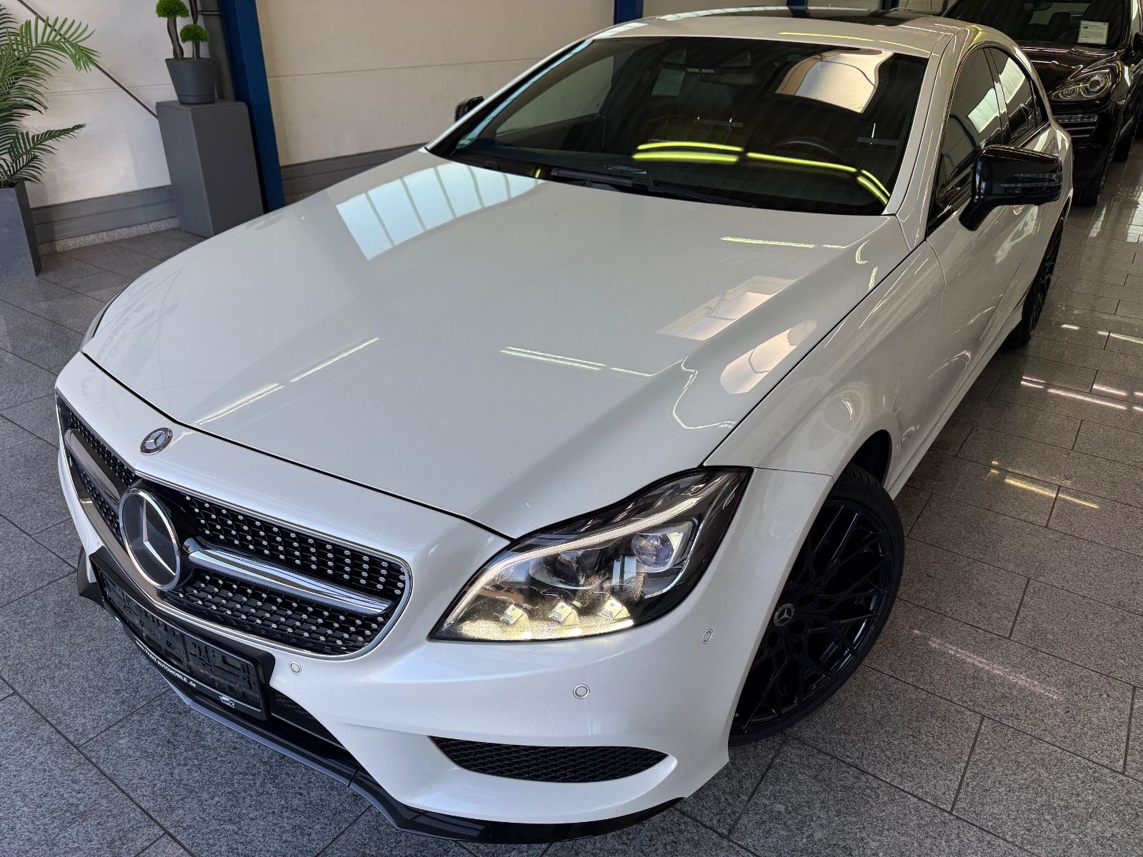 MERCEDES-BENZ CLS 350D*4Matic*AMG-NIGHT*LED*H&amp;K*DISTR*360*KEYL