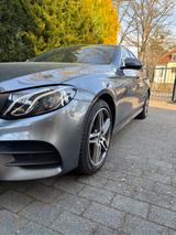 Mercedes-Benz E 350e AMG Line Autom. - Mercedes-Benz E 350: Plug-In Hybrid