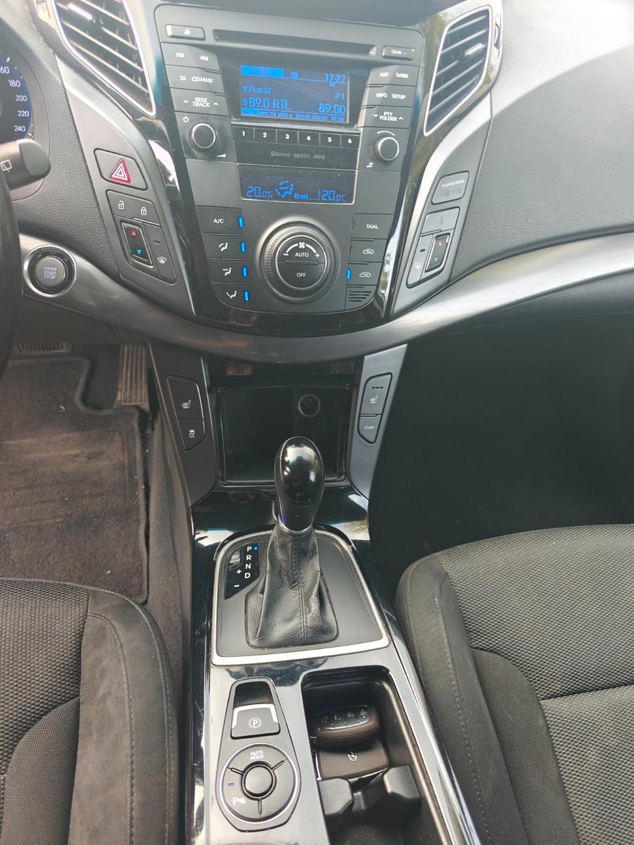 Hyundai i40 2013 — photo 9