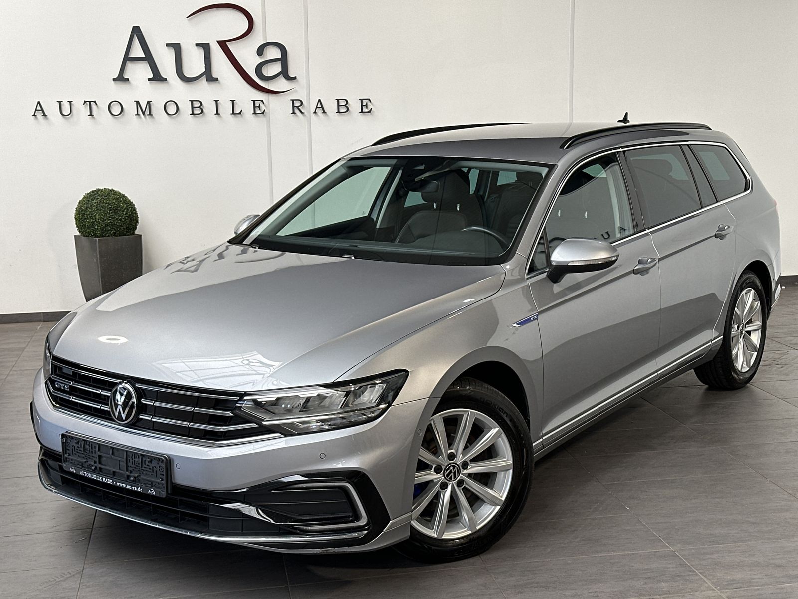 Fahrzeugabbildung Volkswagen Passat Variant 1.4 TSI DSG GTE NAV+LED+ACC+KAM
