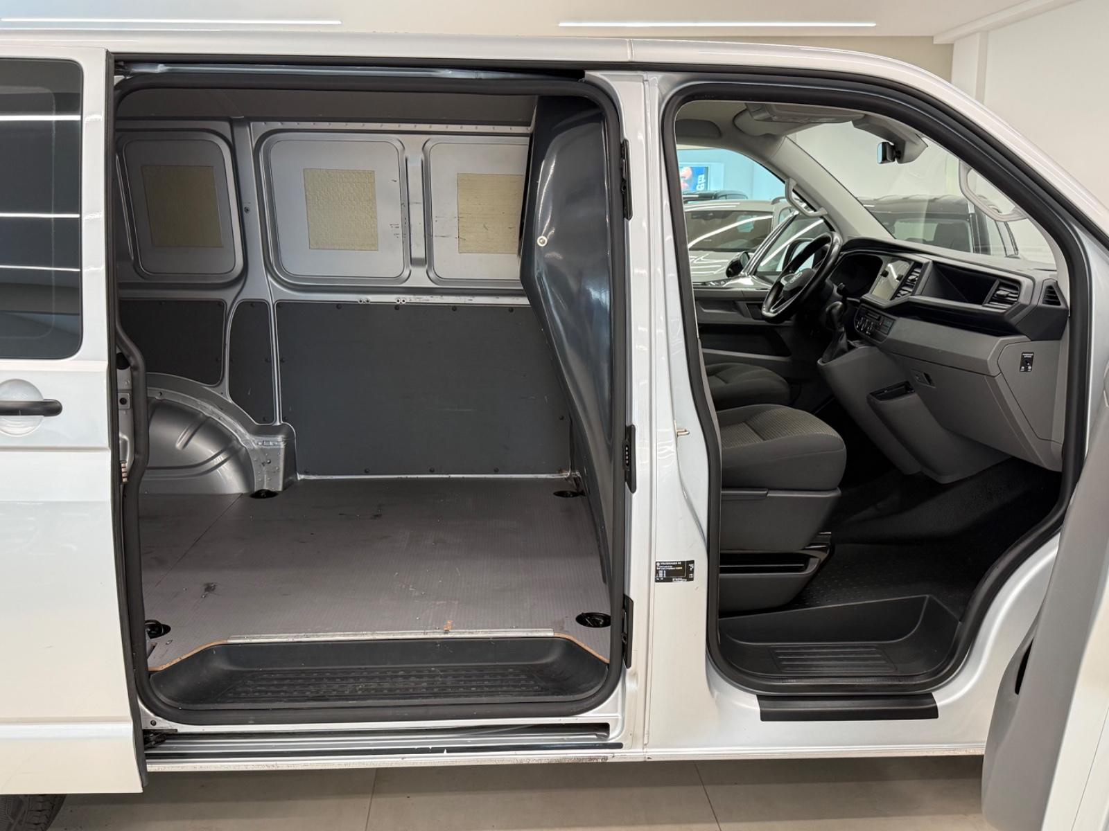 Volkswagen T6.1 Transporter DSG NAVI KLIMA ACC
