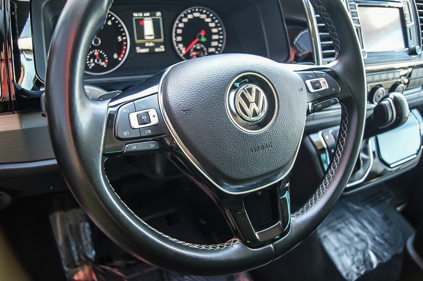 Fahrzeugabbildung Volkswagen T6 Multivan 20TDI Generation Six LED NAVI 1.HAND