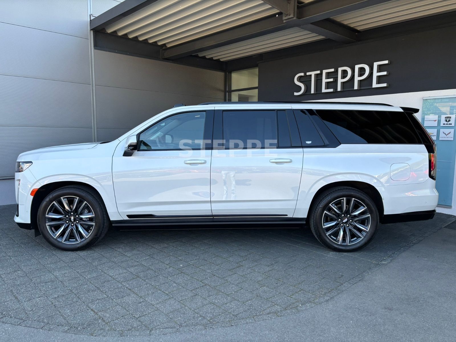 Cadillac Escalade 6.2 V8 ESV Sport Platinum EU-Navi AHK